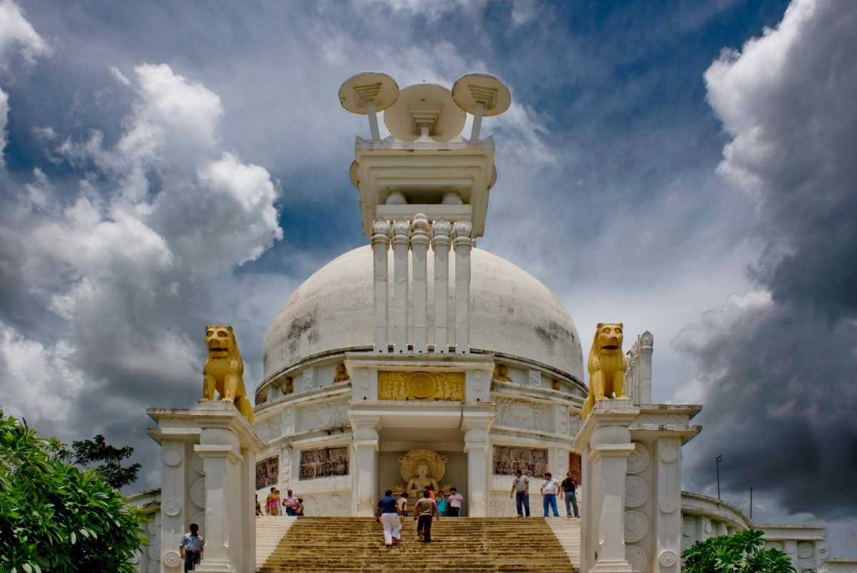 Dhauli Giri